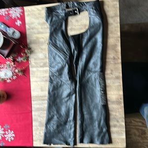 Harley Davidson ridding chaps. Style rn103819.